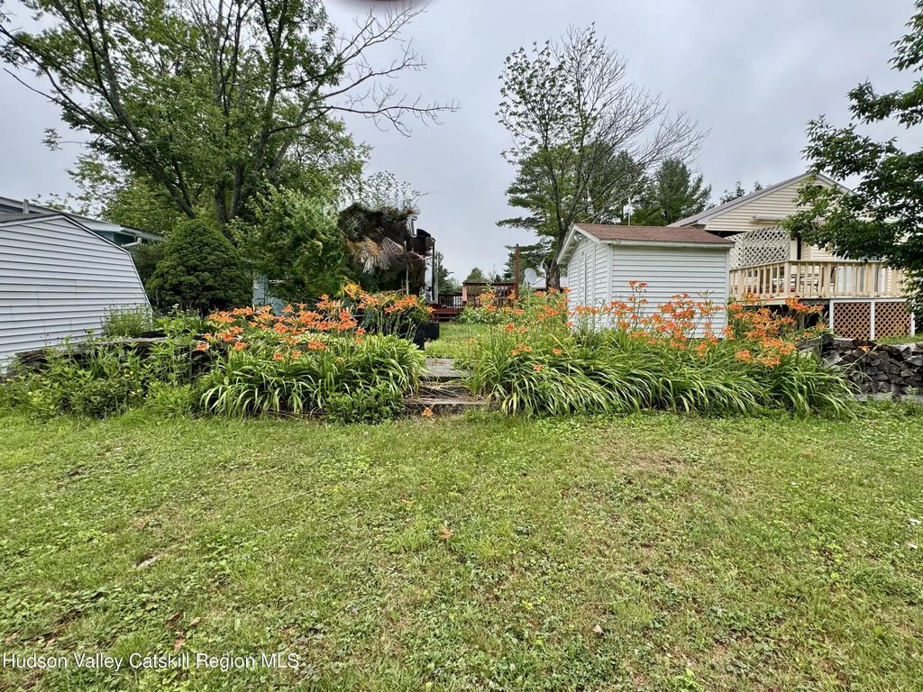 783 Woodstock Road, East Berne