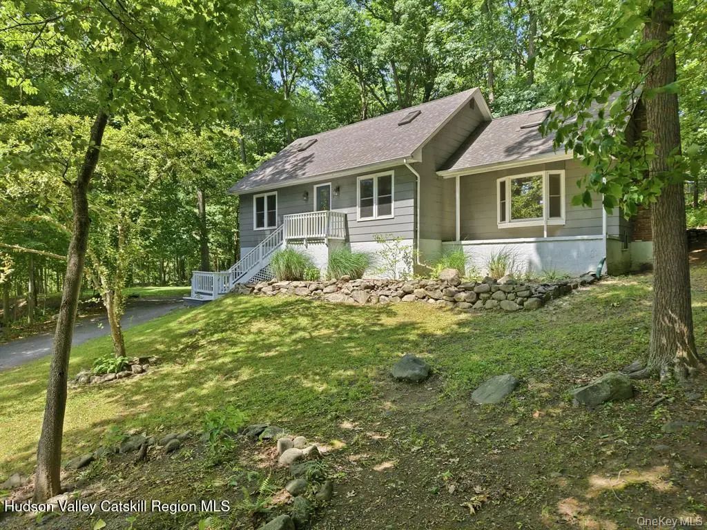 3 Dogwood Hollow Road, New Paltz
