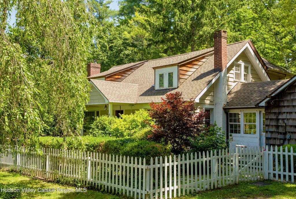 15 Chipmunk Lane, Woodstock