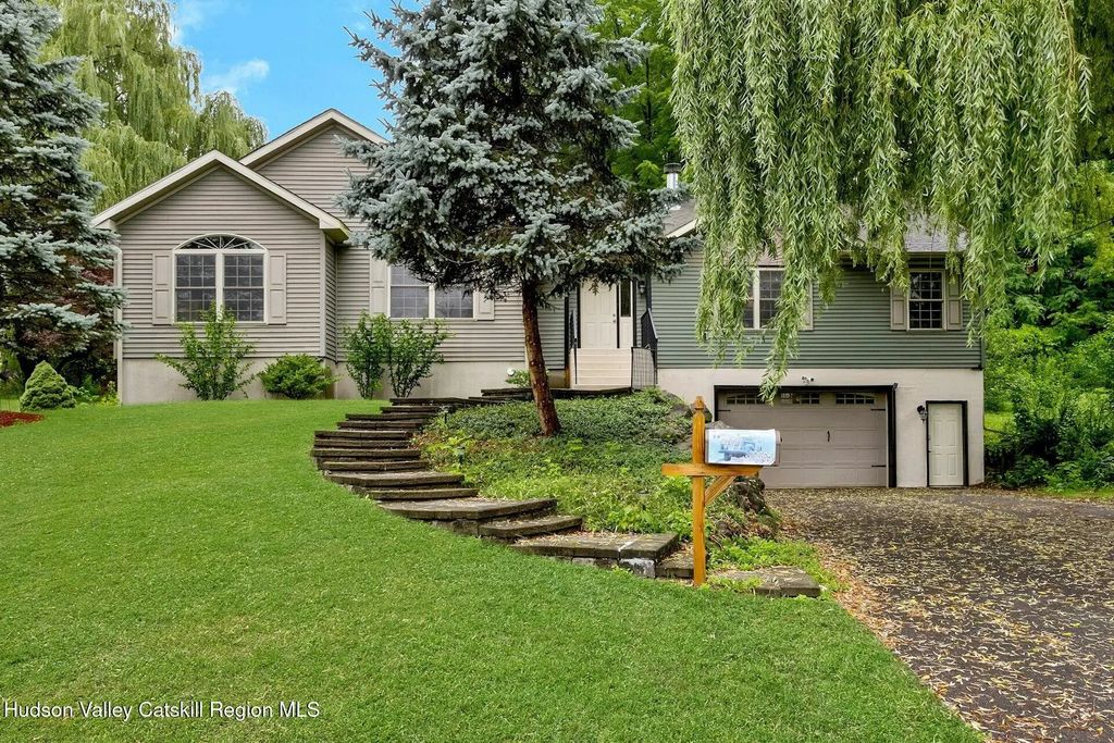 188 Hoyt Street, Port Ewen
