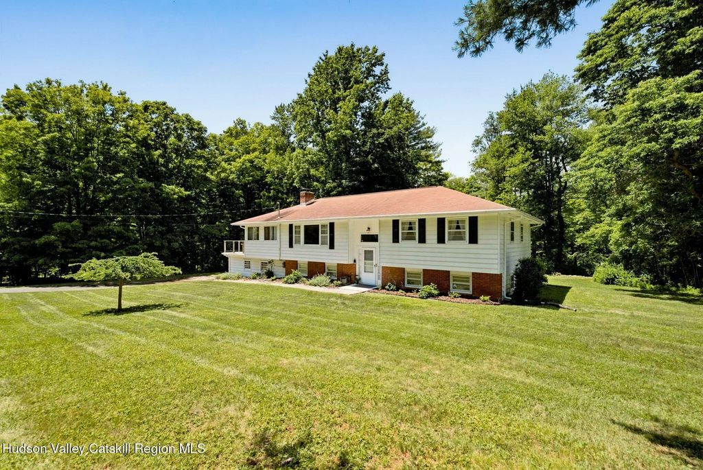 94 Lodge Road, Saugerties