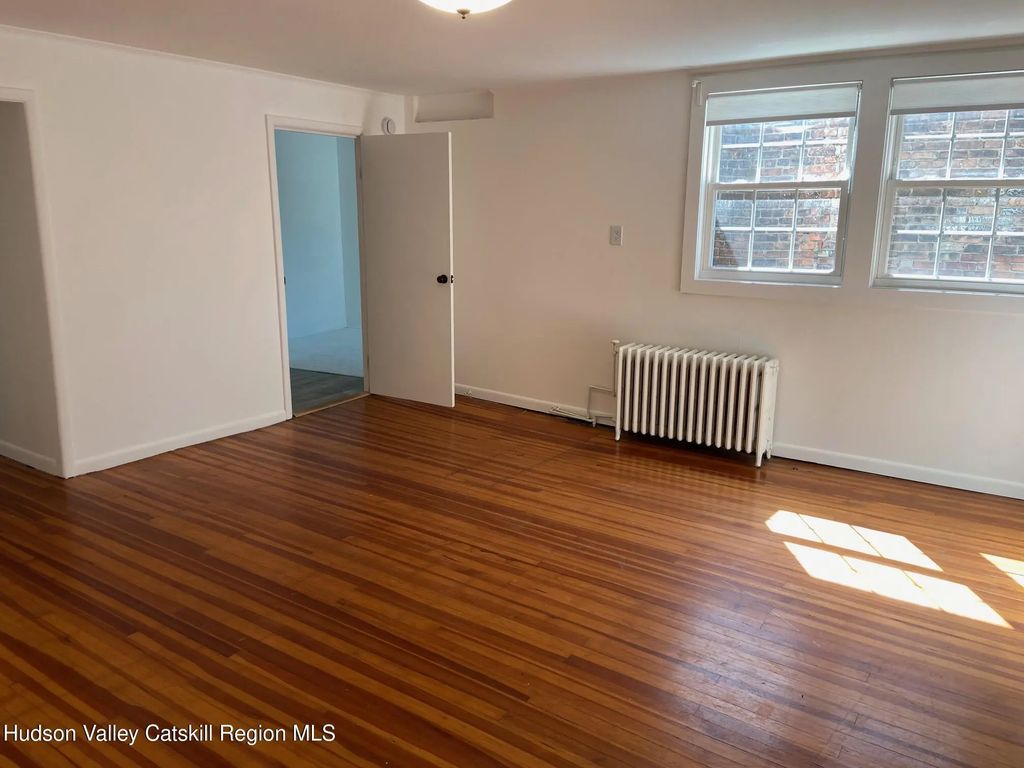 227 Warren Street 2, Hudson