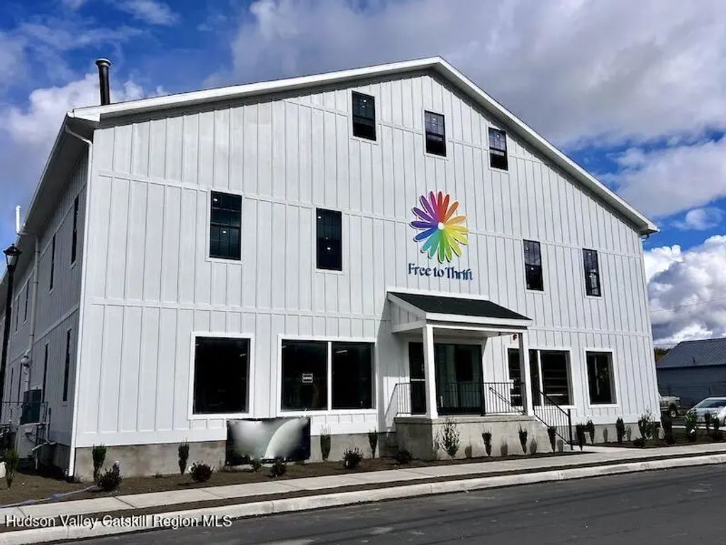 104 Smith Avenue, Kingston