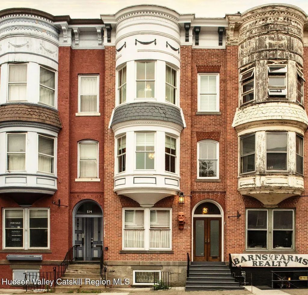 516 Warren Street, Hudson