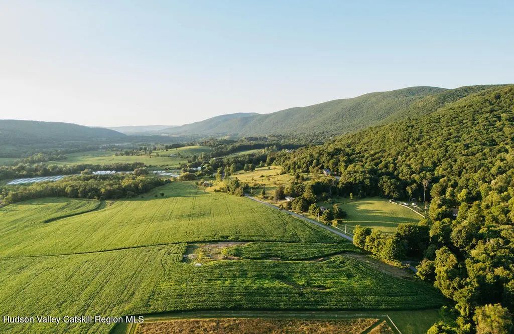 1275 Boston Corners Road, Millerton