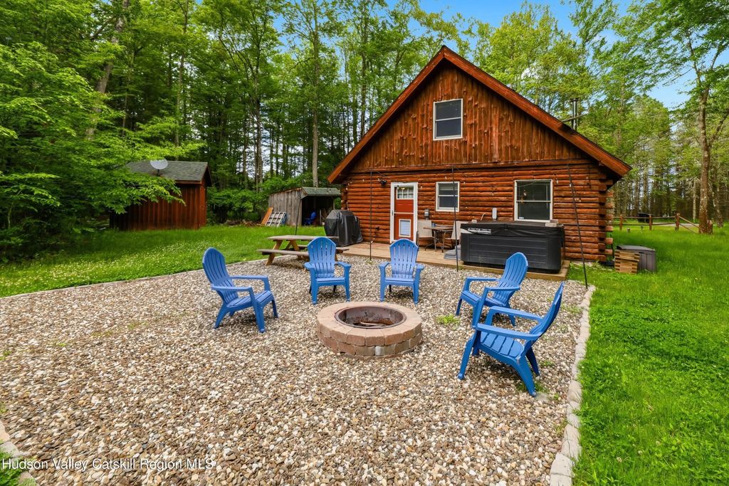 23 Lee Cole Road, Bethel