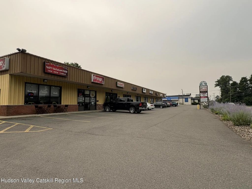1090 Morton Boulevard 4, Kingston