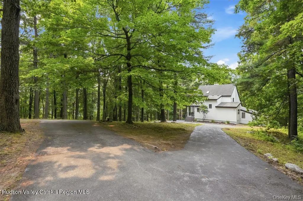 11 Spies Road, New Paltz