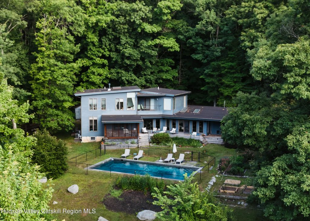 161 Mountain Rest Road, New Paltz