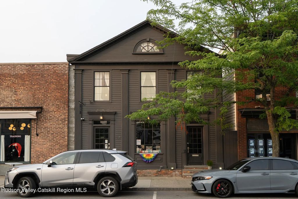 314 Warren Street, Hudson
