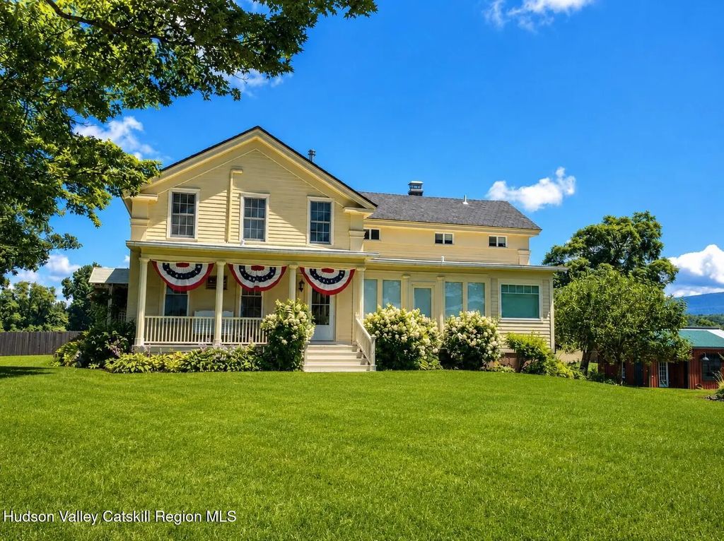 1030 County Road, Ancram