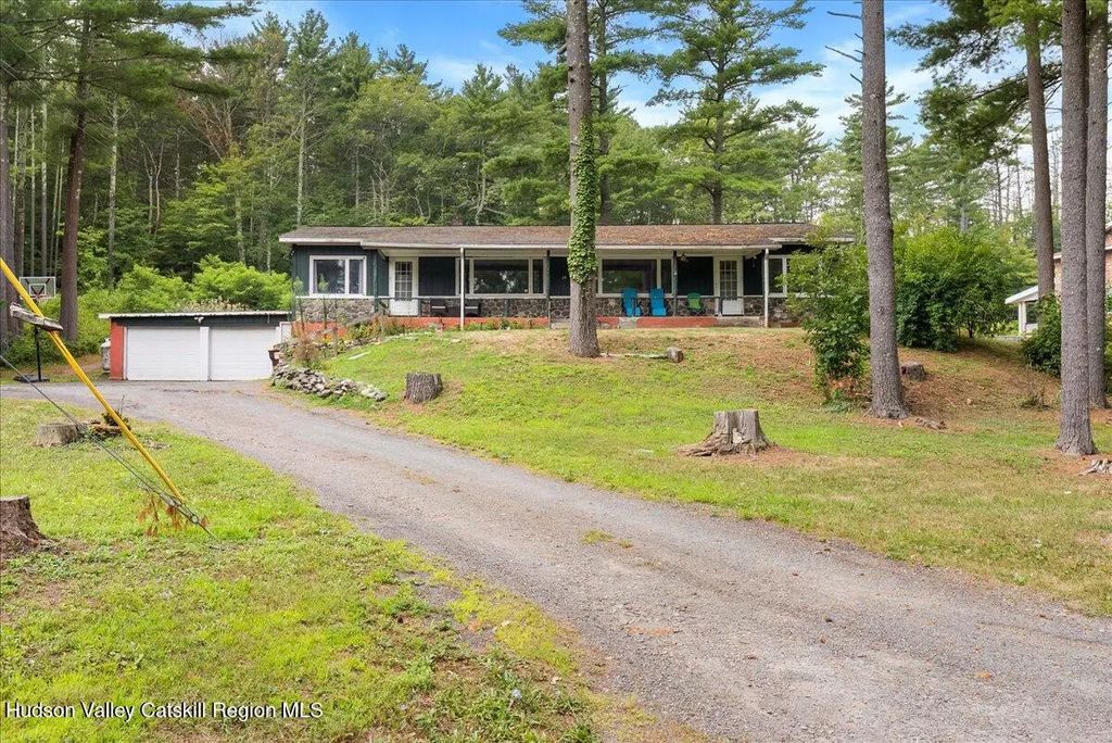 24 Alpine Drive, Round Top