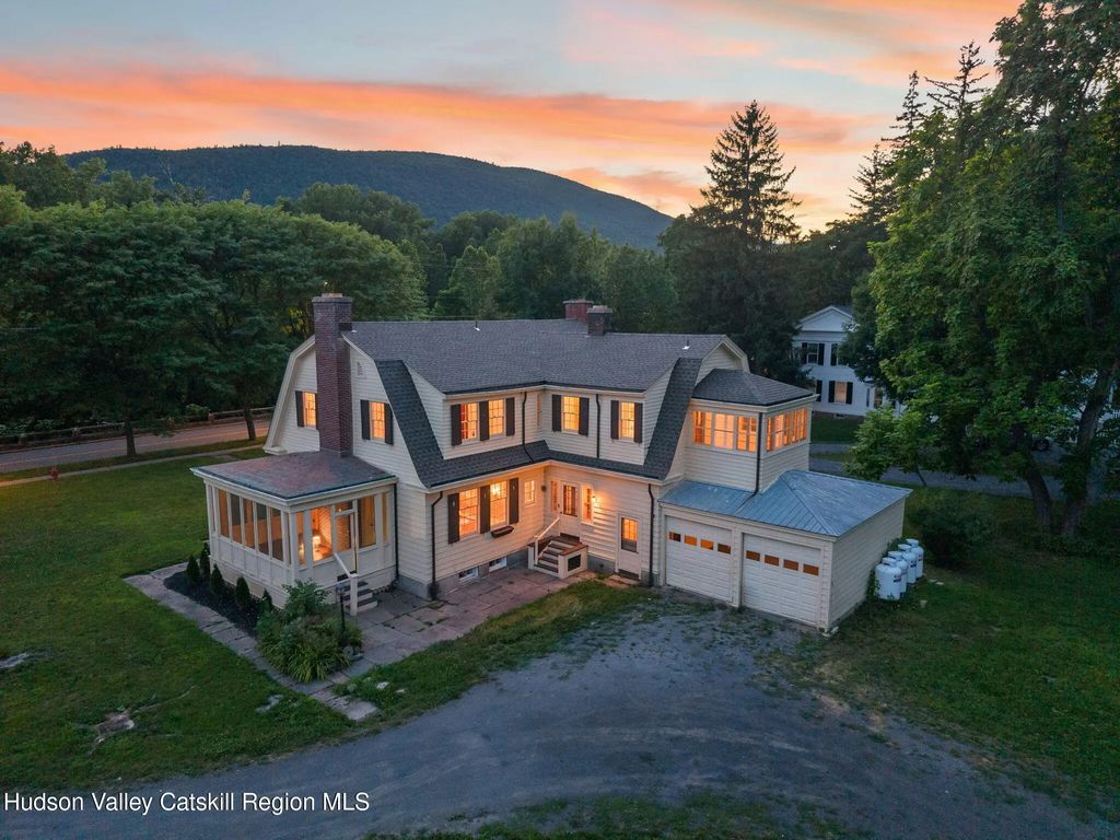148 River Street, Middleburgh