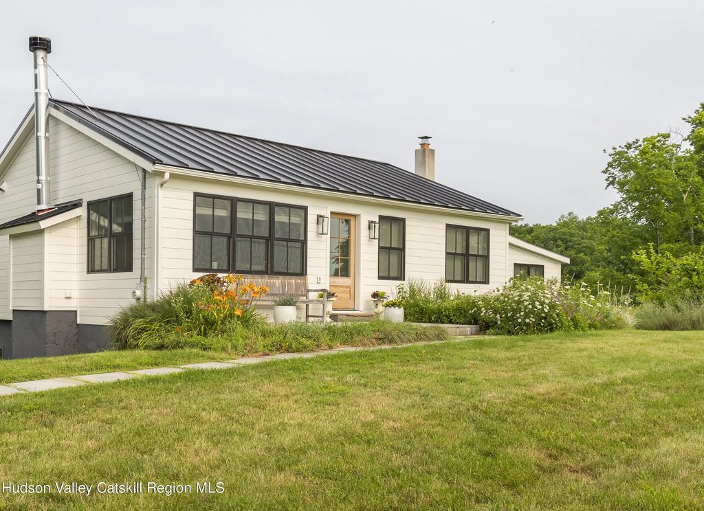476 South Road, Germantown