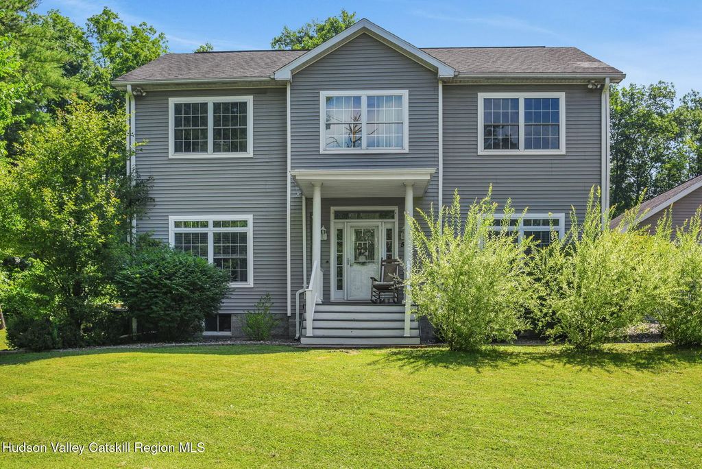 57 Pauline Lane, Saugerties