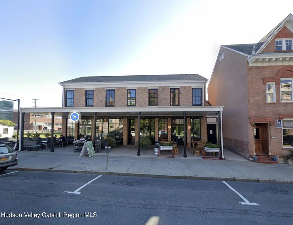 449 Warren Street 3, Hudson