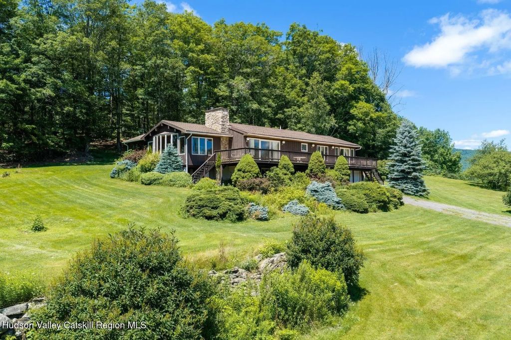 1339 Hard Scrabble Road, Roxbury