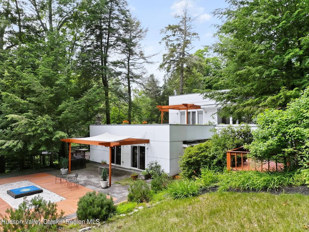 1202 Jackson Corners Road, Red Hook