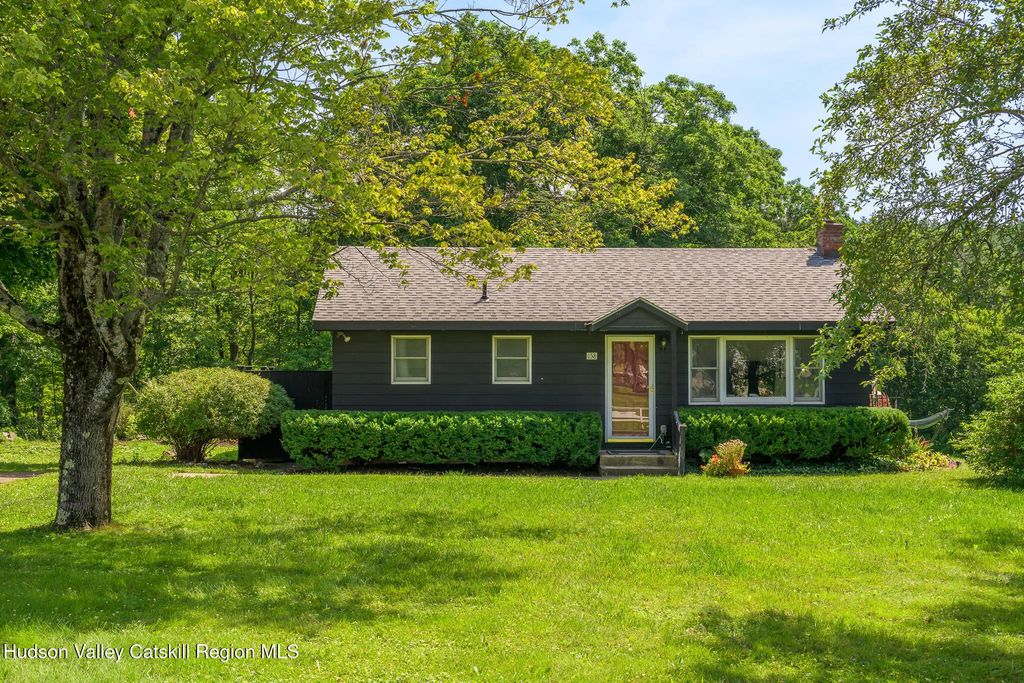 158 Bristol Road, Canaan