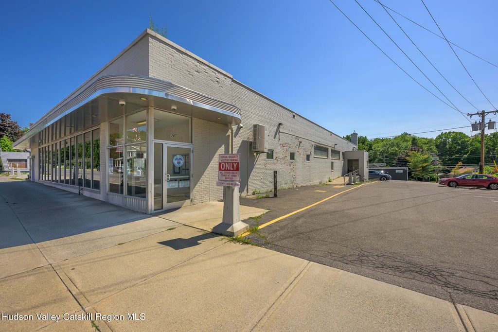 749-803 Warren Street, Hudson
