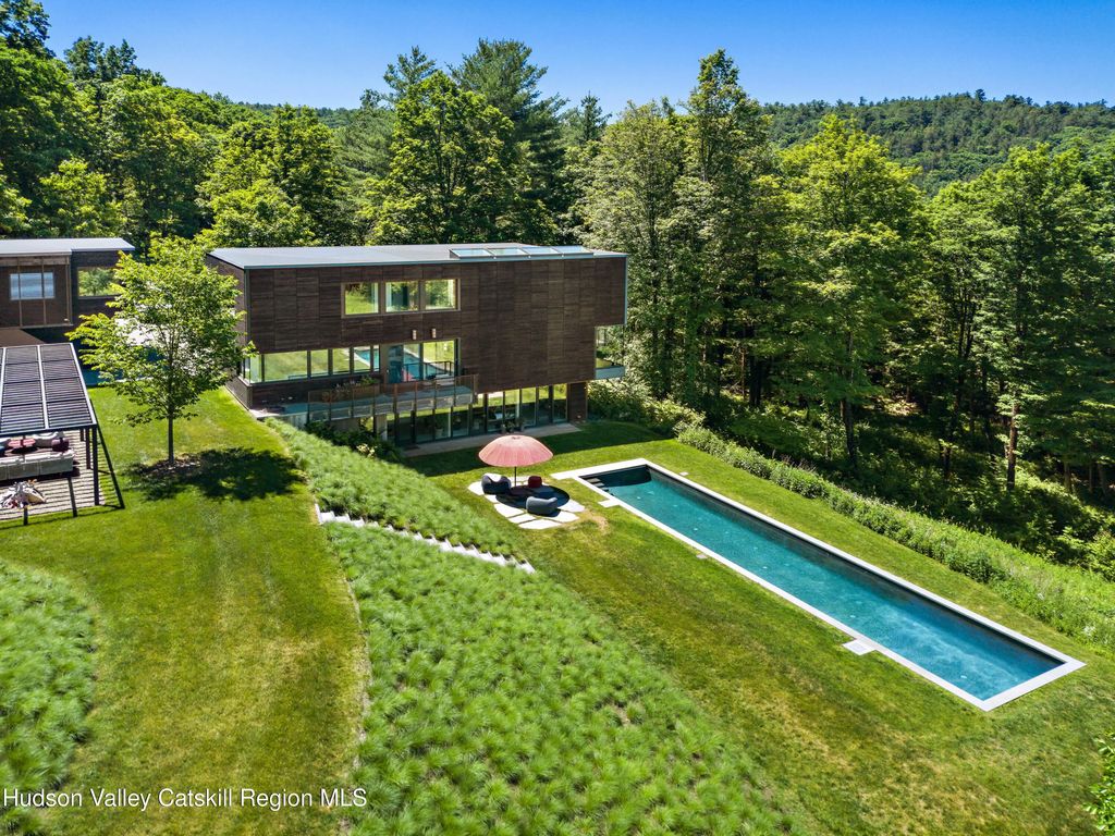 205 County Road 24, East Chatham