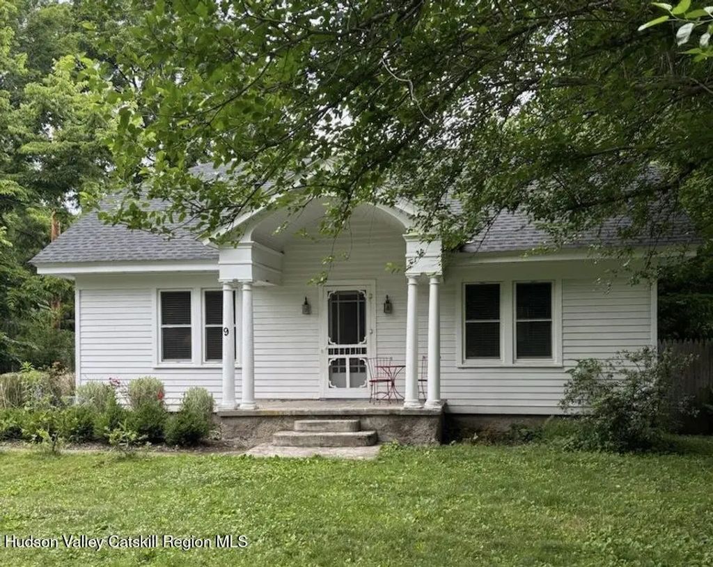 9 Old Lane, Hudson