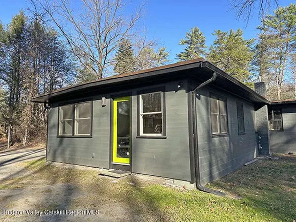 3257 Route 212 2, Woodstock