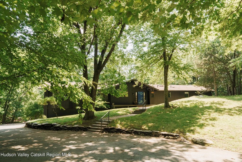 17 Belcher Road, Warwick