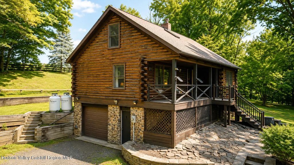 269 Clay Hill Road, Kerhonkson