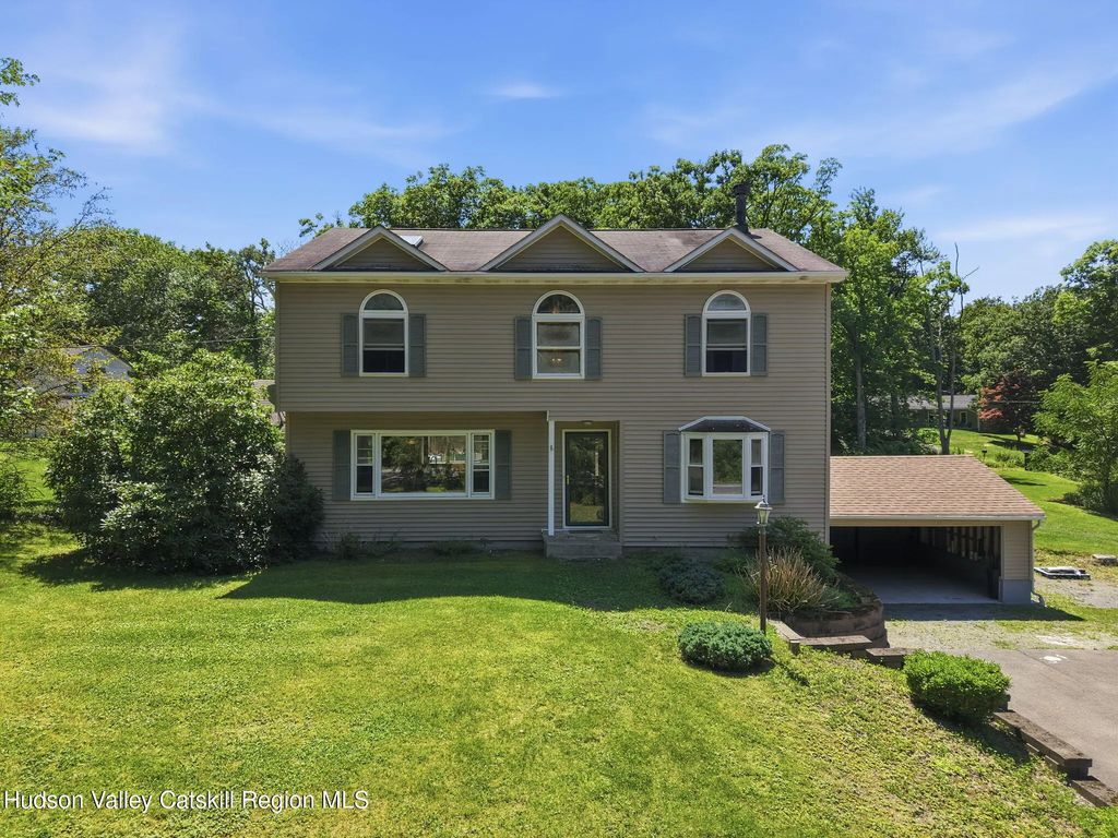 4019 New York 52, Pine Bush