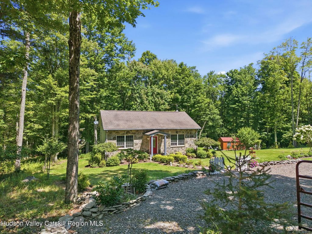 661 Oak Ridge Road, Ellenville