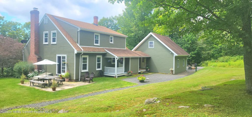 1100 County Road 10, Windham