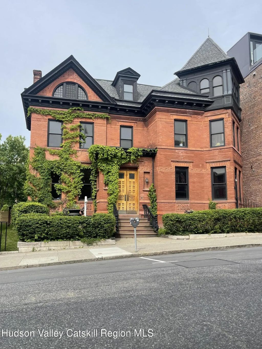 420 Warren Street 3r, Hudson