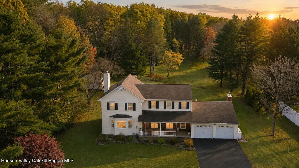 90 Lape Road, Schodack
