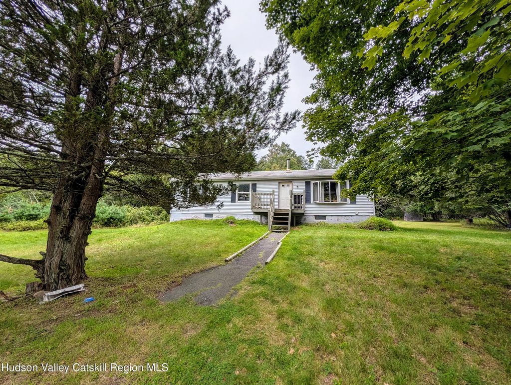 77 Murphy Road, Bethel