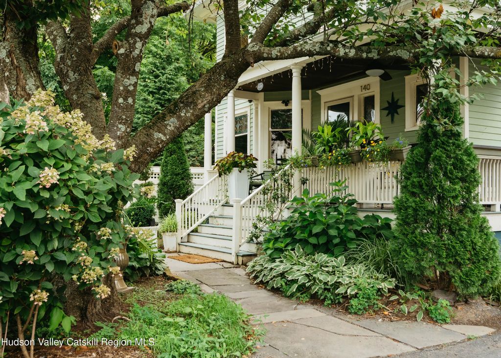 140 Main Street, Kingston