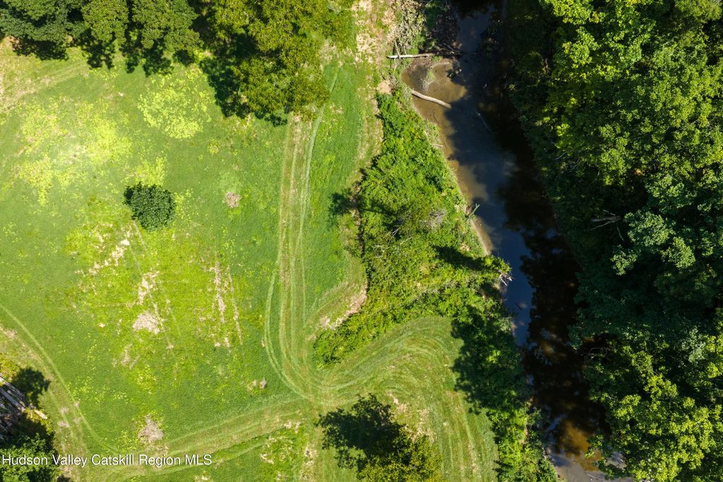 595 S Mill Road, Rhinebeck