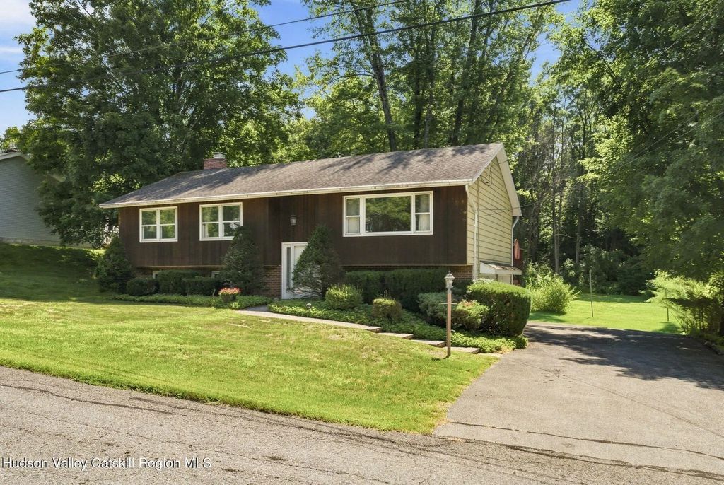 120 Altamont Drive, Hurley