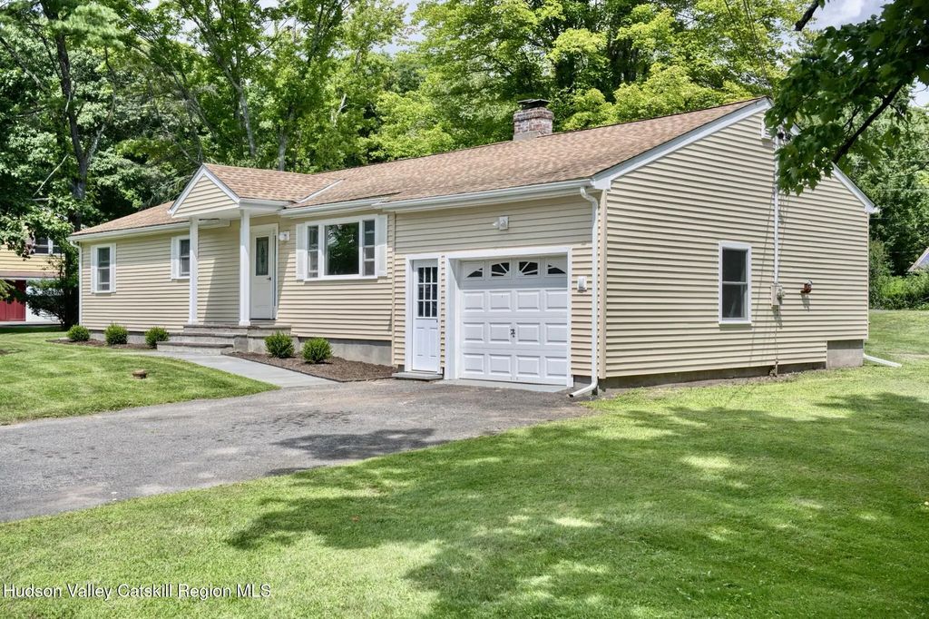 10 Hickory Lane, Glenford
