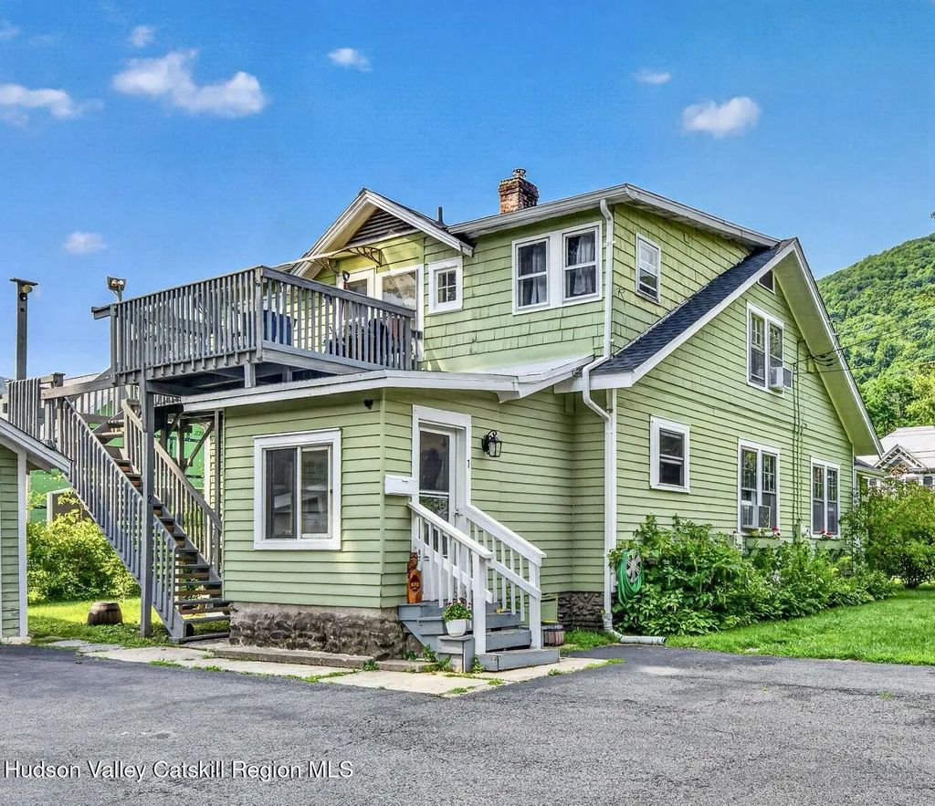 7375 New York 28, Shandaken