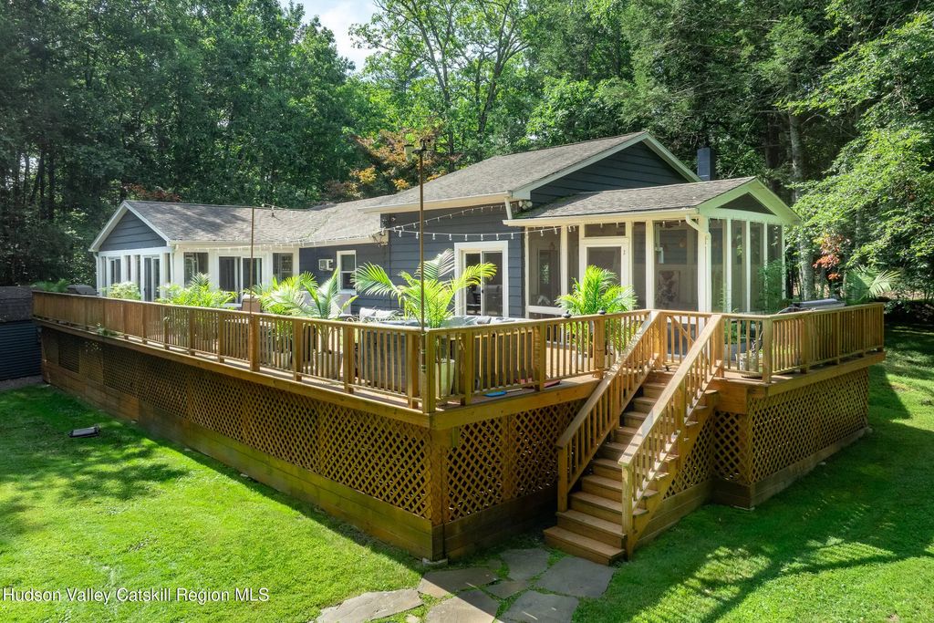 181 Grassy Ridge Road, Olivebridge