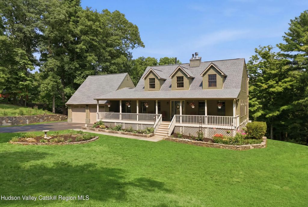 68 Burleigh Road, New Paltz