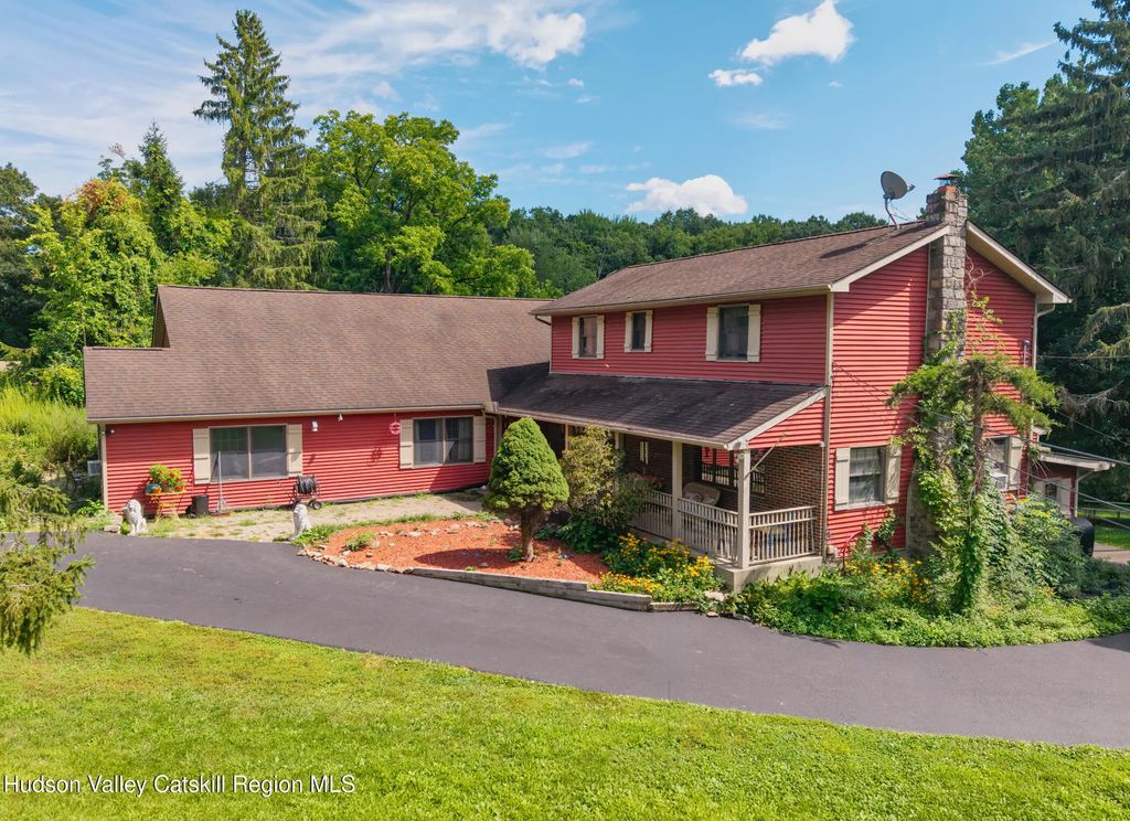 97 Leslie Road, Newburgh