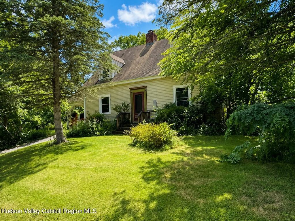 7907 Route 81, Oak Hill