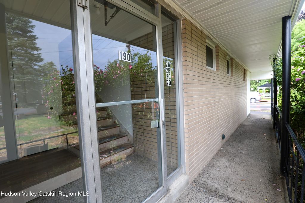 190 Broadway 2b, Port Ewen