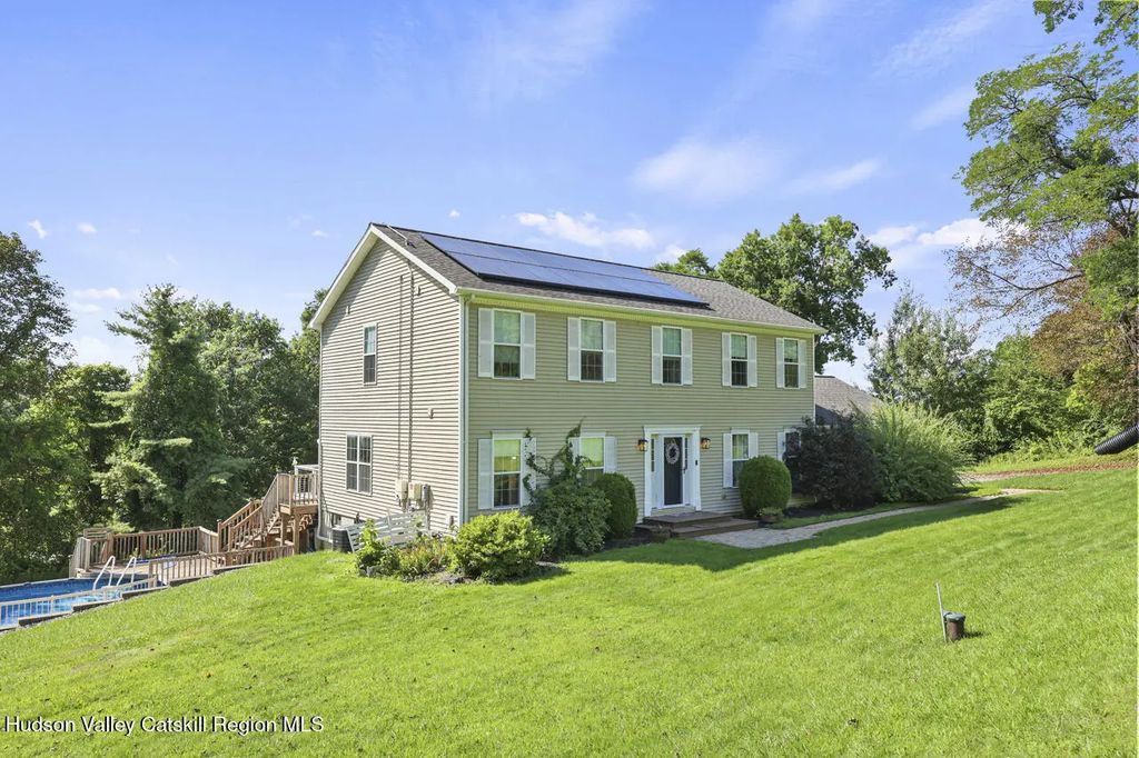 19 Terrace Drive, New Lebanon