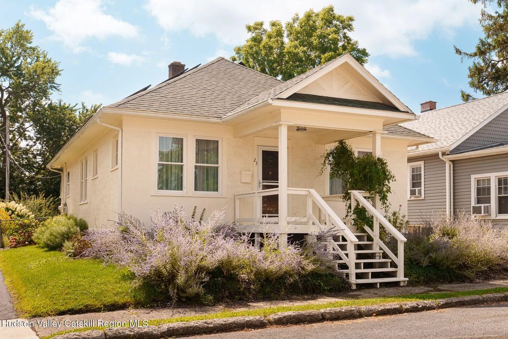 23 Janis Street, Hudson