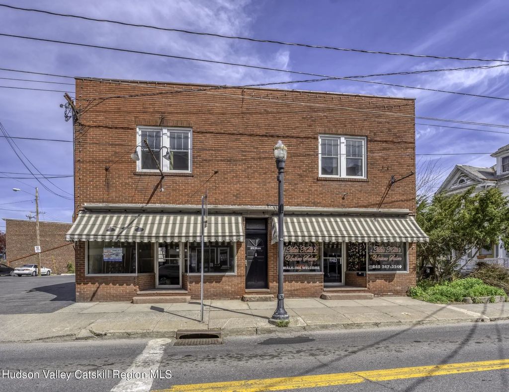 211 Main Street, Saugerties