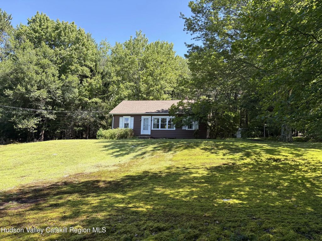 862 County Rt.2   (kripplebush Rd), Accord