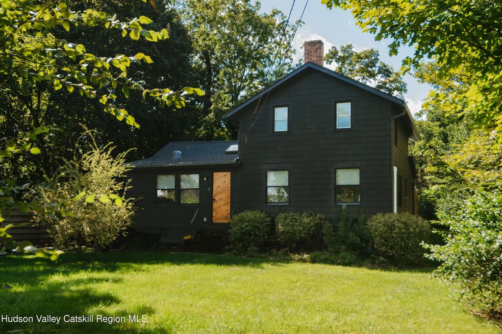 1 N Ohioville Road, New Paltz